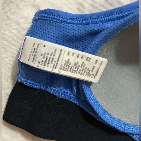 Nike Sports Bra - Picture 3 of 3